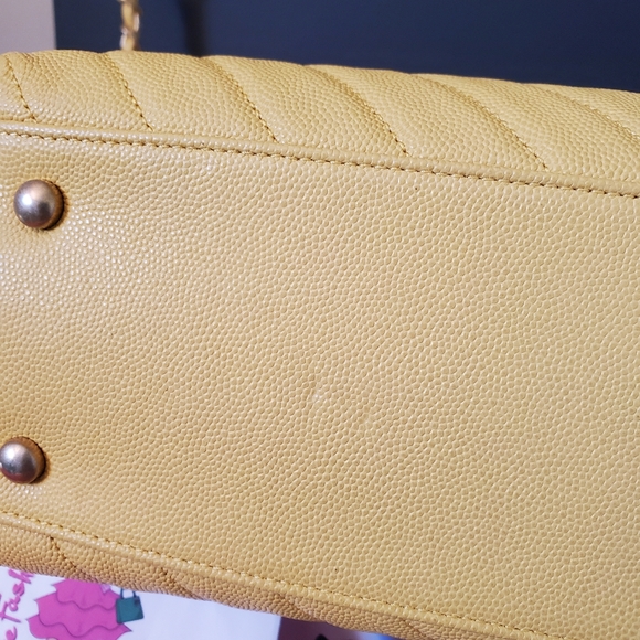 Chanel coco handle chevron yellow caviar gold hard ware small medium bag - Picture 11 of 11